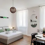 Casa Batel & - Ferry, Free Parking, Market & Side Gasthuis 4*