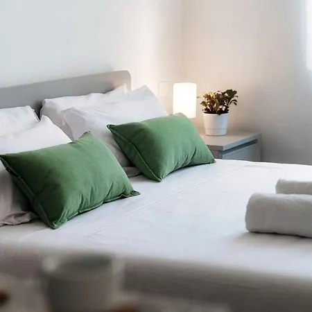 Casa Batel & - Ferry, Free Parking, Market & Side 4* Como
