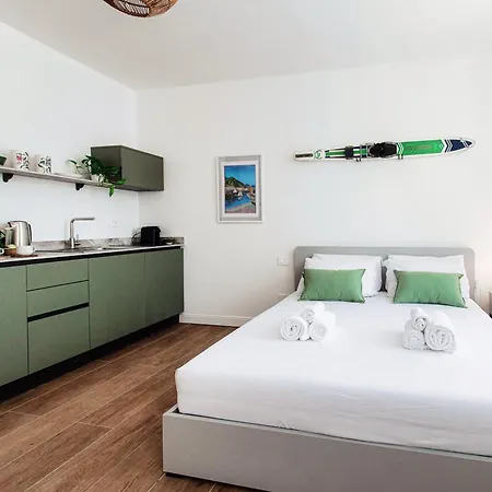 Casa Batel & - Ferry, Free Parking, Market & Side Penzion