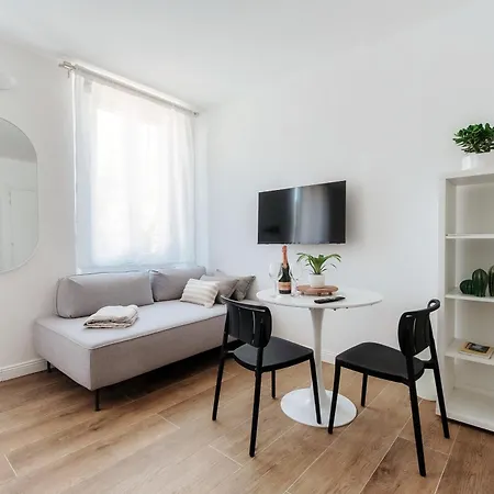 Casa Batel & - Ferry, Free Parking, Market & Side Penzion