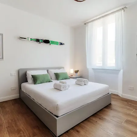 Penzion Casa Batel & - Ferry, Free Parking, Market & Side