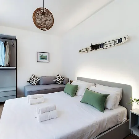Penzion Casa Batel & - Ferry, Free Parking, Market & Side