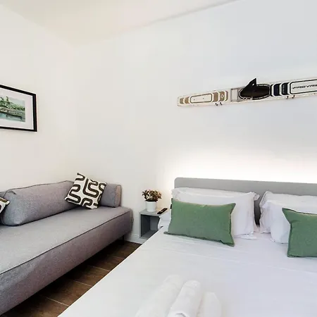 Casa Batel & - Ferry, Free Parking, Market & Side Penzion