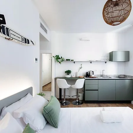 Casa Batel & - Ferry, Free Parking, Market & Side Penzion 4*